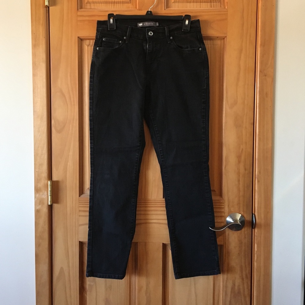 Women’s 505 straight leg Levi black jeans